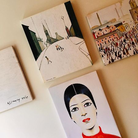 בילת' וולס The Art Attic A Stylish Boutique Apartment מראה חיצוני תמונה