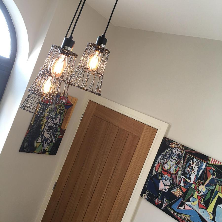 בילת' וולס The Art Attic A Stylish Boutique Apartment מראה חיצוני תמונה