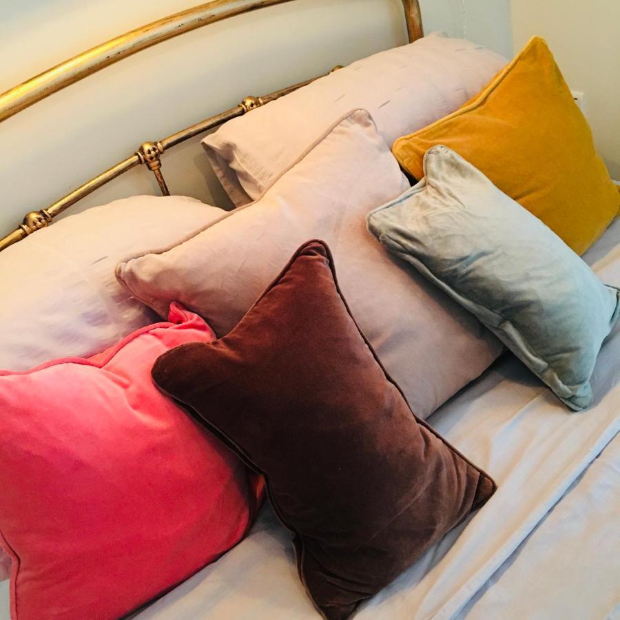 בילת' וולס The Art Attic A Stylish Boutique Apartment מראה חיצוני תמונה